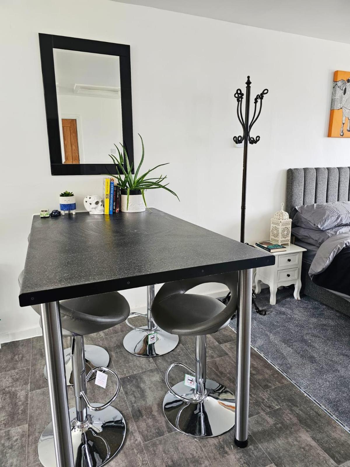 Modern Comfortable Quiet Self Contained Apartments Brackley  Exterior foto